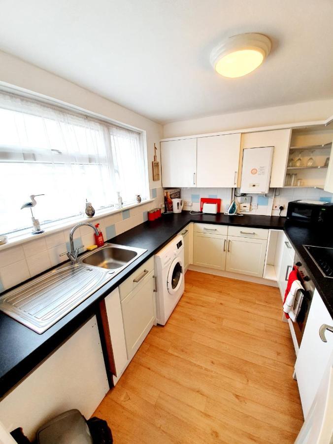 Rayleigh Town Centre 2 Bedroom Apartment Luaran gambar