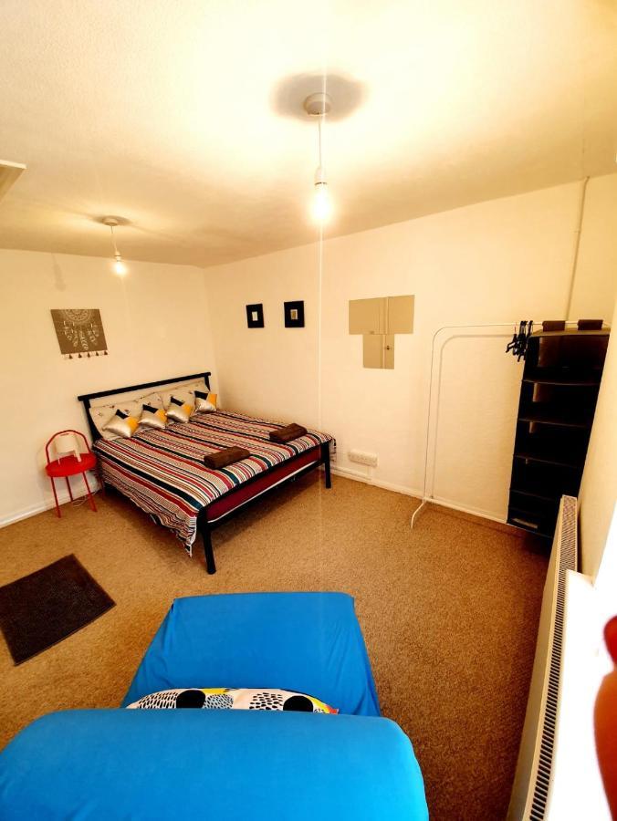 Rayleigh Town Centre 2 Bedroom Apartment Luaran gambar