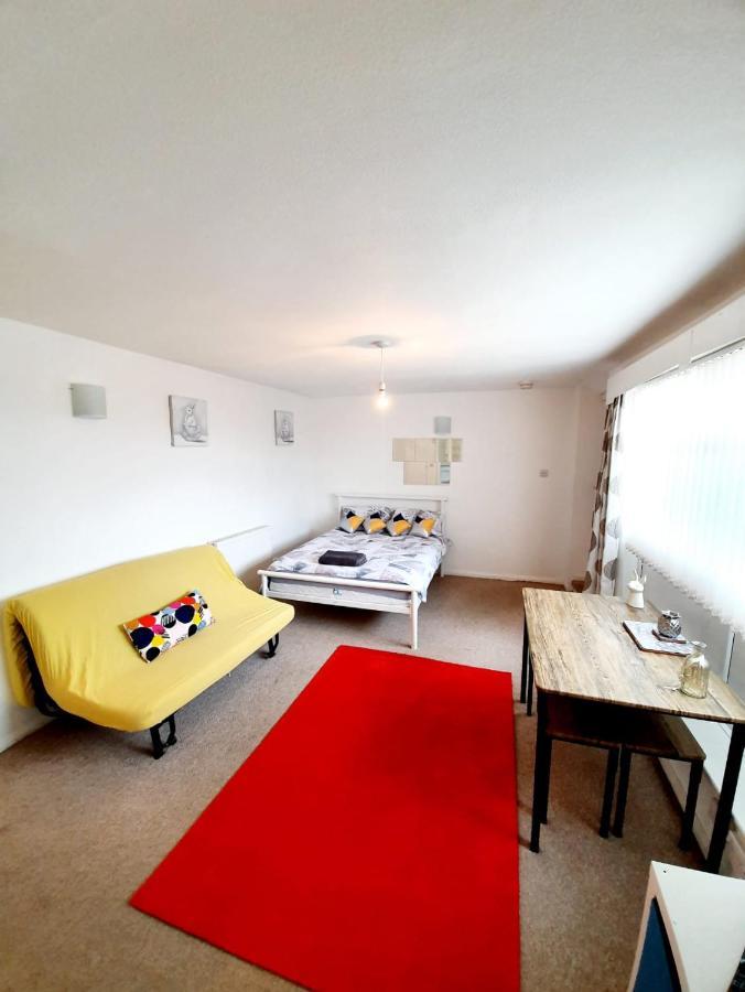 Rayleigh Town Centre 2 Bedroom Apartment Luaran gambar