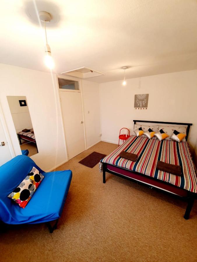 Rayleigh Town Centre 2 Bedroom Apartment Luaran gambar